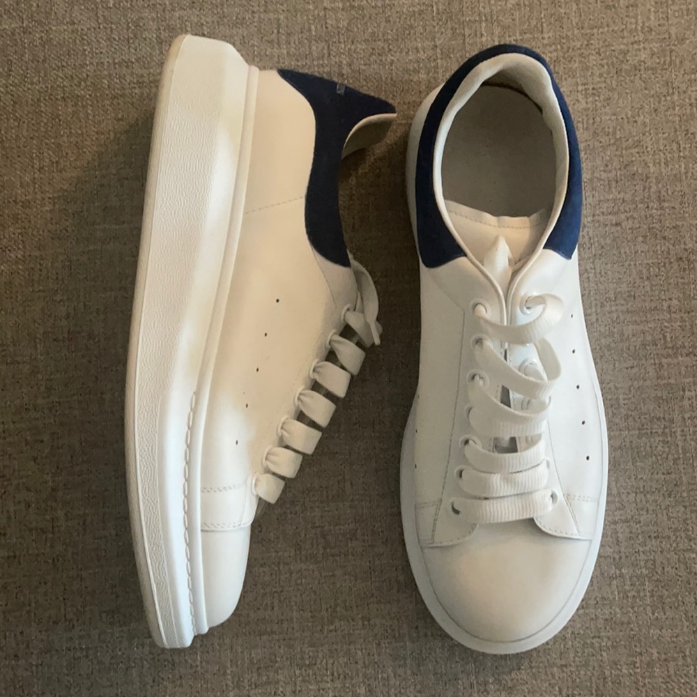 Authentic Alexander McQueen sneakers size 43